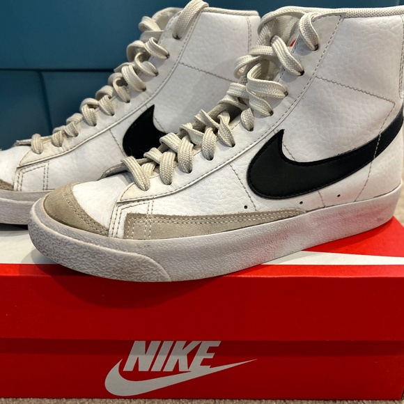 Youth Nike Blazer Mid ‘77 - Picture 1 of 9